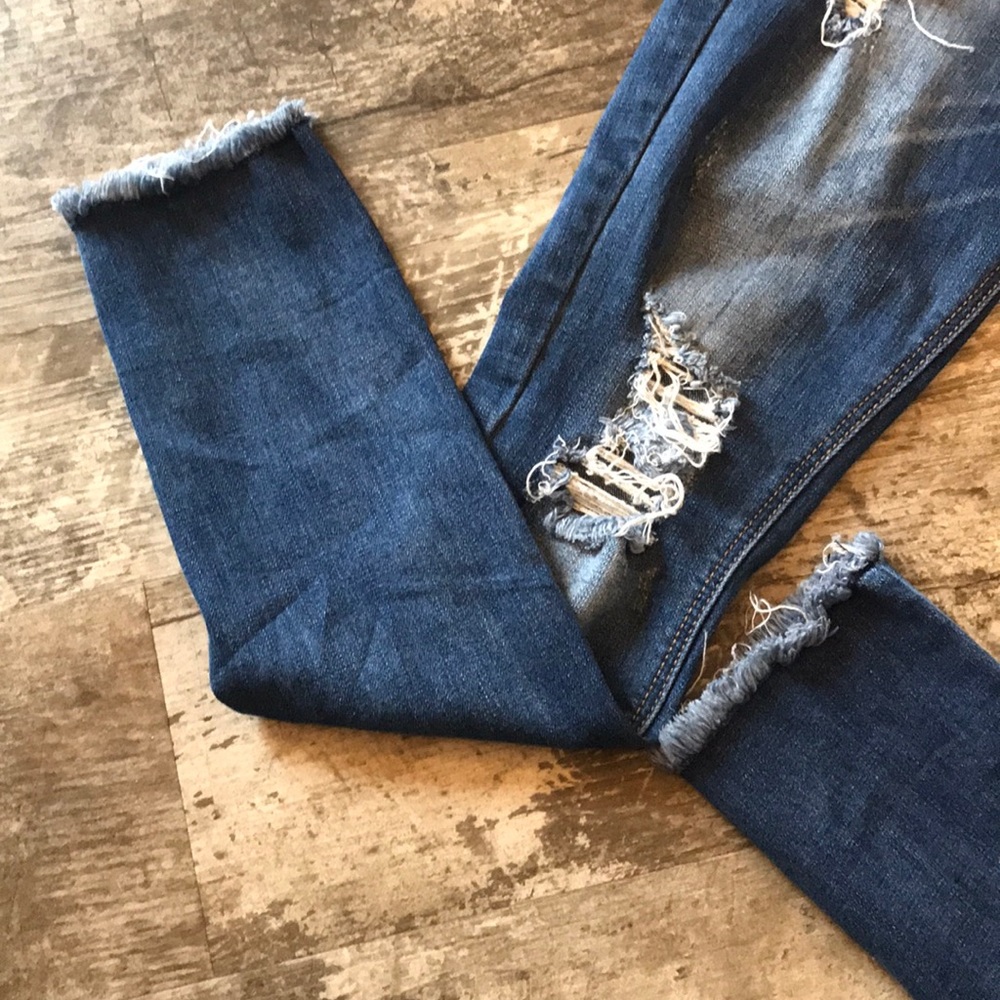 ❌❌SOLD ❌❌Distressed Monkey Ride Jeans - Picture 2 of 6